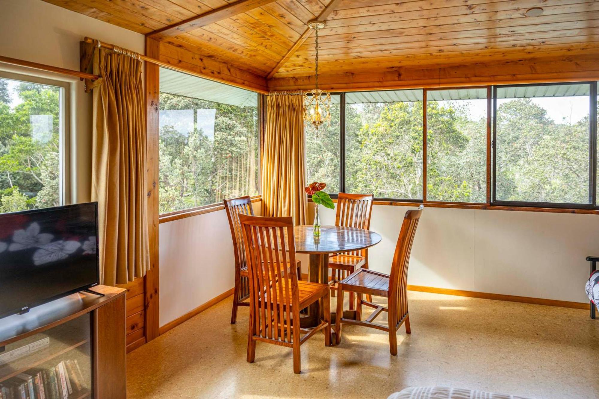 Volcano Inn Bed N Breakfast Экстерьер фото
